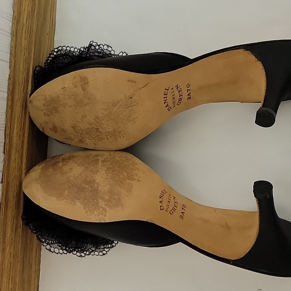 Vintage Daniel Green black satin kitten heel slippers sz 6 - Picture 4 of 5